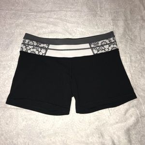 LULULEMON reversible Boogie Shorts